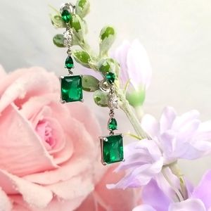 Emerald Earing